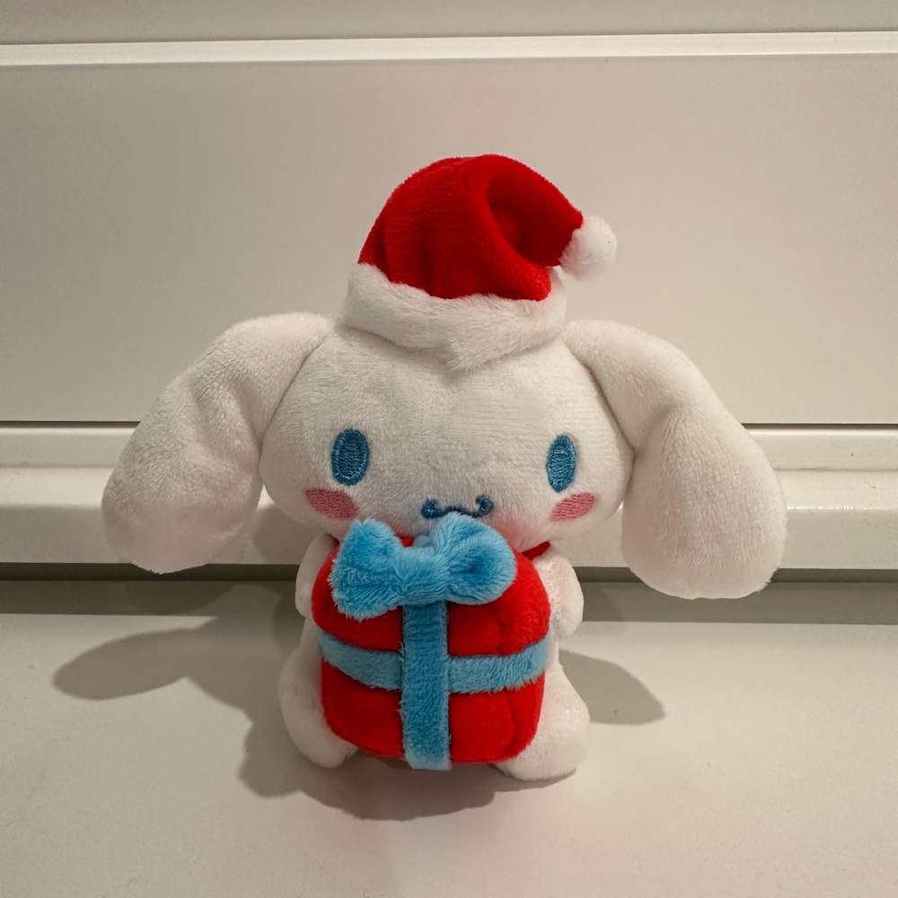 Limited Edition Tous Les Jours Holiday Cinnamoroll Keychain
